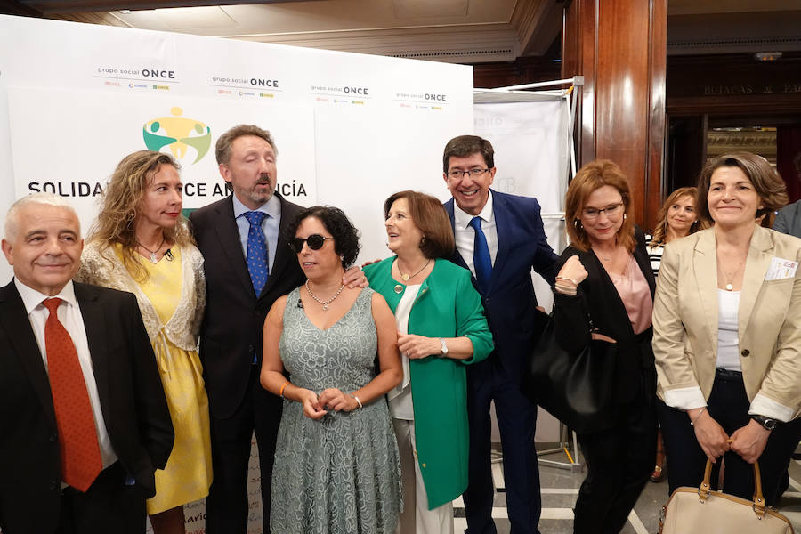 Granada acogió este martes por primera vez la gala de entrega de los Premios Solidarios ONCE, la máxima distinción institucional que otorga la Organización Nacional de Ciegos Españoles en Andalucía a iniciativa de su consejo territorial