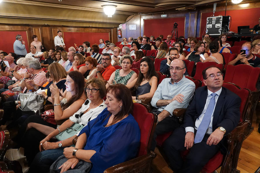 Granada acogió este martes por primera vez la gala de entrega de los Premios Solidarios ONCE, la máxima distinción institucional que otorga la Organización Nacional de Ciegos Españoles en Andalucía a iniciativa de su consejo territorial