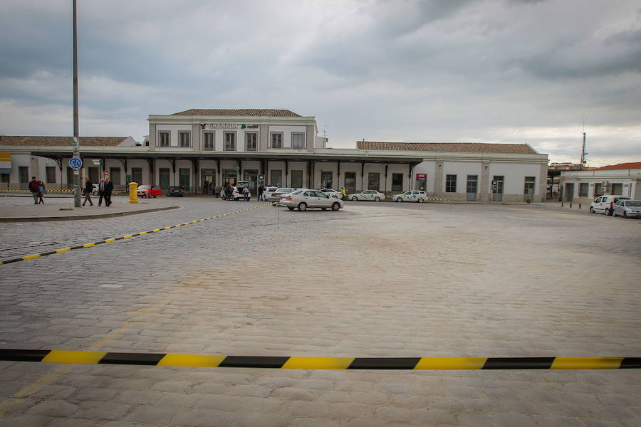 06/04/2015: Vista de la estación de tren de Andaluces pocos días antes del inicio de su reforma para recibir al AVE