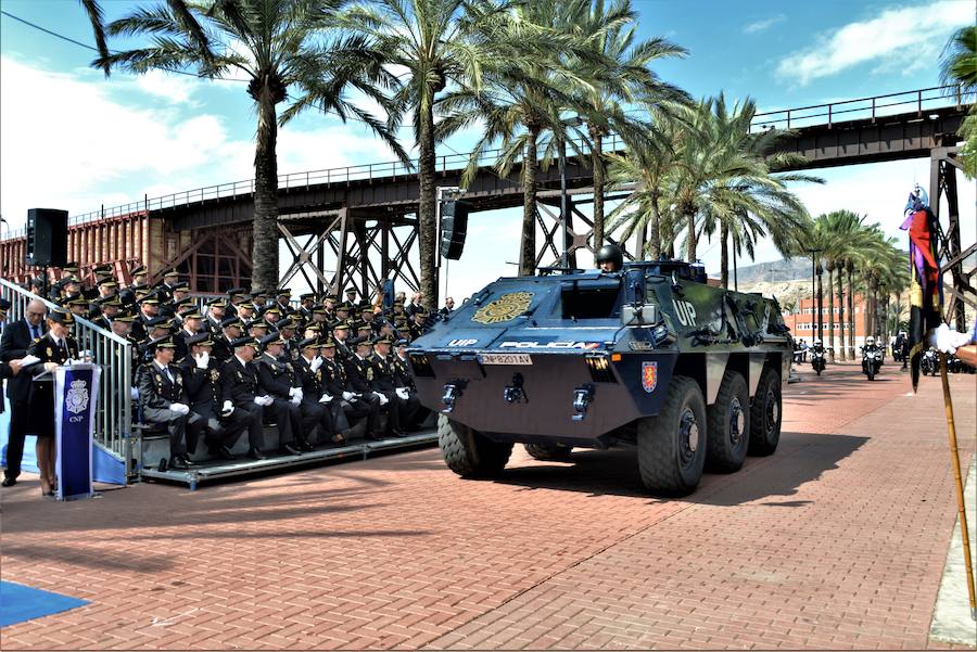 El ministro del Interior, clausura el acto en el Día de los Santos Ángeles Custodios, patronos del cuerpo policial