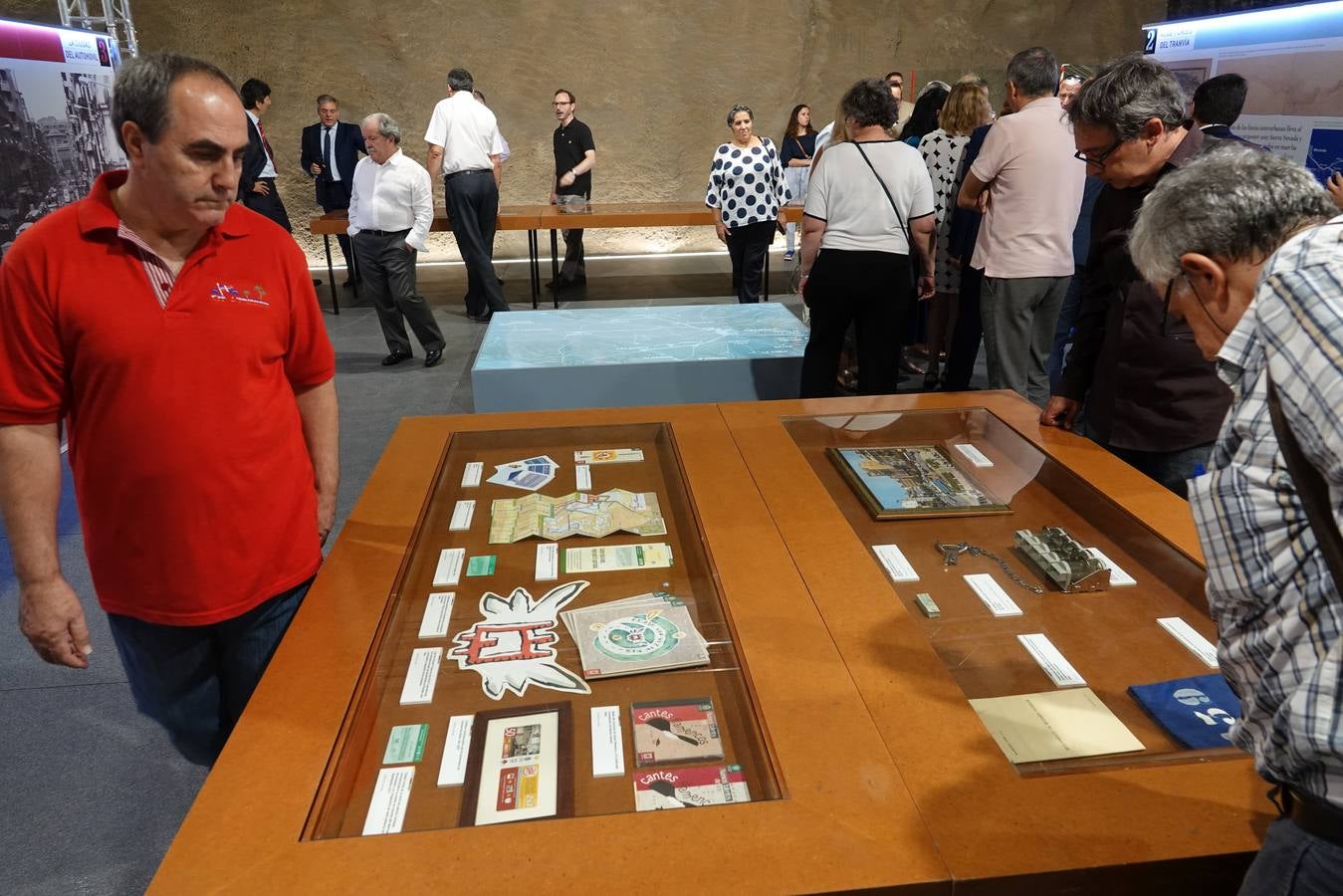 La sala de exposiciones situada en la estación del metro de Alcázar Genil alberga una nueva muestra 