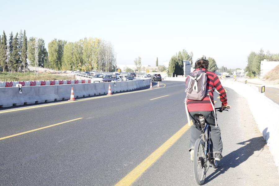 Se ha habilitado un gran desvío en la A-92G con dos carriles en cada sentido 