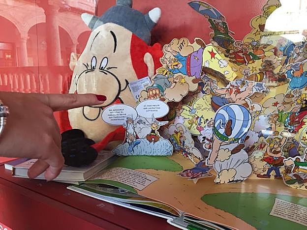 La exposición de 'Astérix en Italia' cuenta con 37 paneles de todo el proceso de creación y además, con merchandising a modo de complemento. 