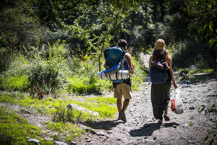 La Policía Local de Órgiva retira con grúa más de veinte vehículos con un preaviso de 24 horas