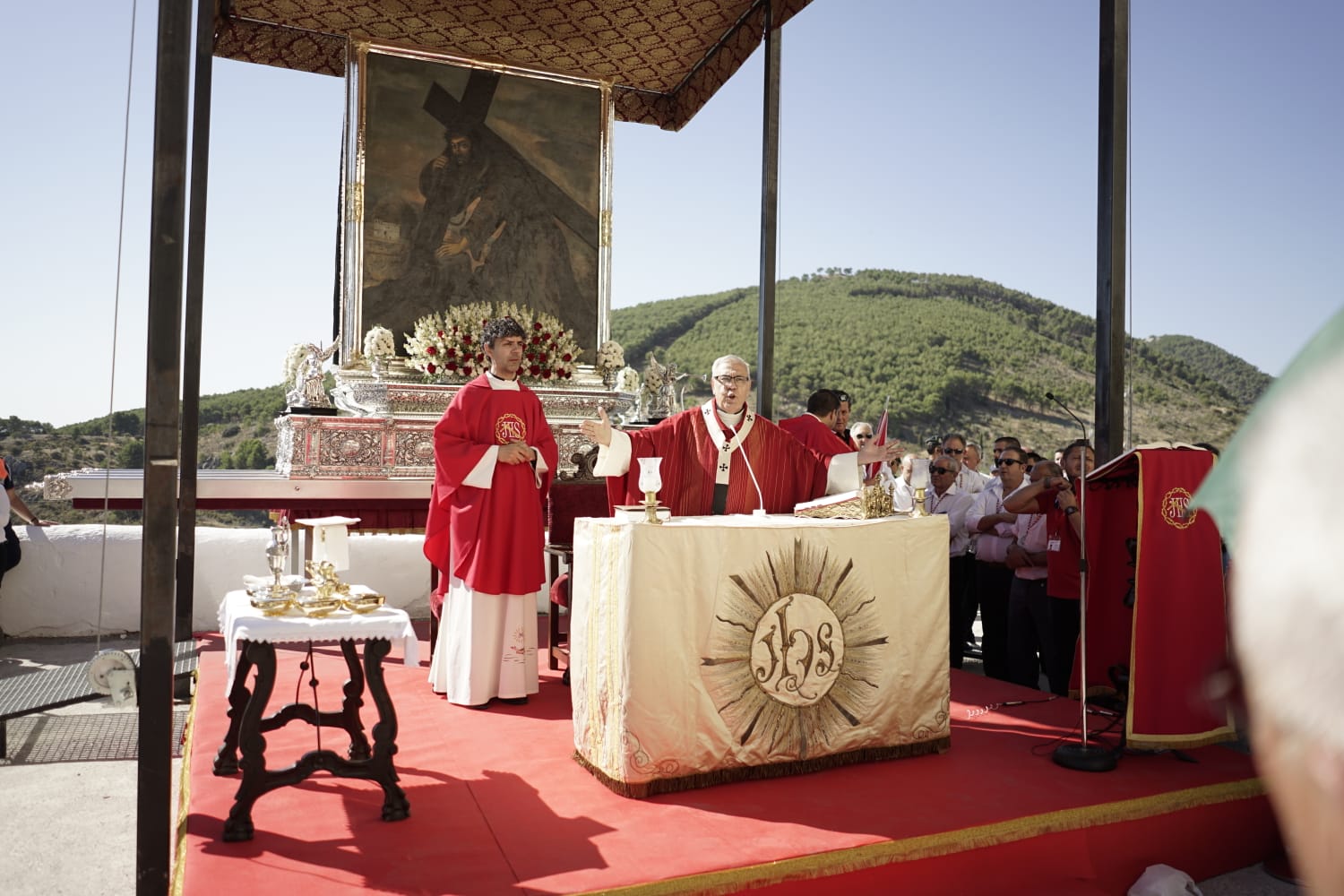 Miles de personas se acercan a este municipio para cumplir con una de las tradiciones más arraigadas en Granada
