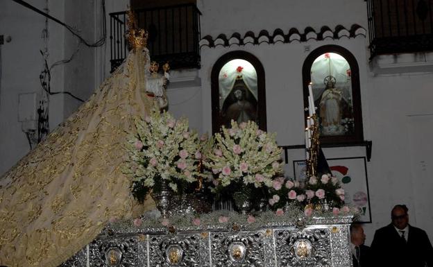 Lanjarón celebra sus fiestas en honor a su patrona, la Virgen del Rosario