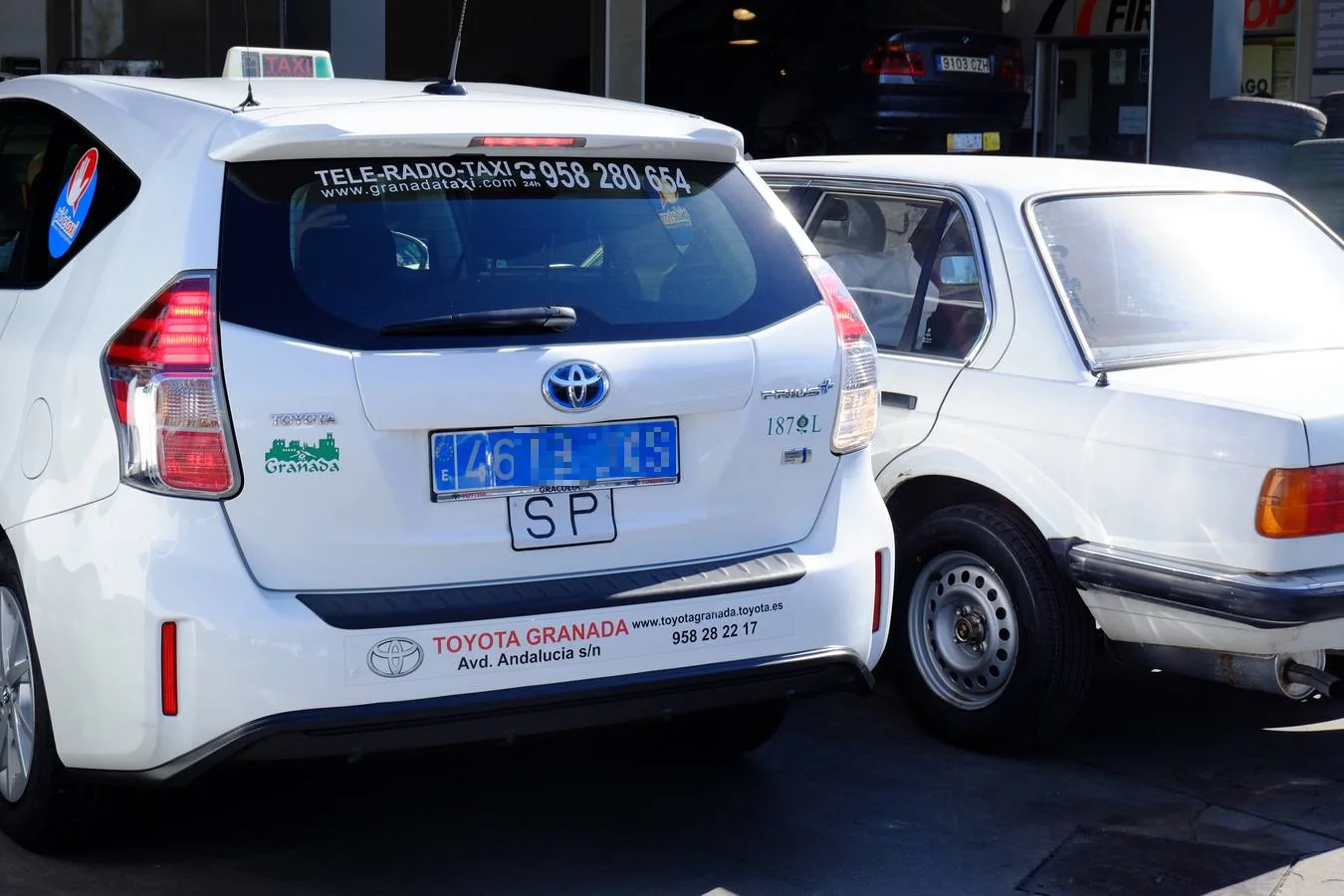 El cambio responde a una Orden Ministerial publicada en el Boletín Oficial del Estado el pasado 1 de agosto. Se trata de una nueva medida que permita distinguir a los vehículos oficiales para combatir a los taxis piratas.