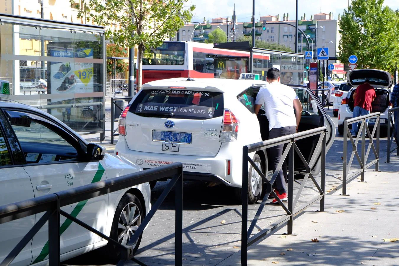 El cambio responde a una Orden Ministerial publicada en el Boletín Oficial del Estado el pasado 1 de agosto. Se trata de una nueva medida que permita distinguir a los vehículos oficiales para combatir a los taxis piratas.