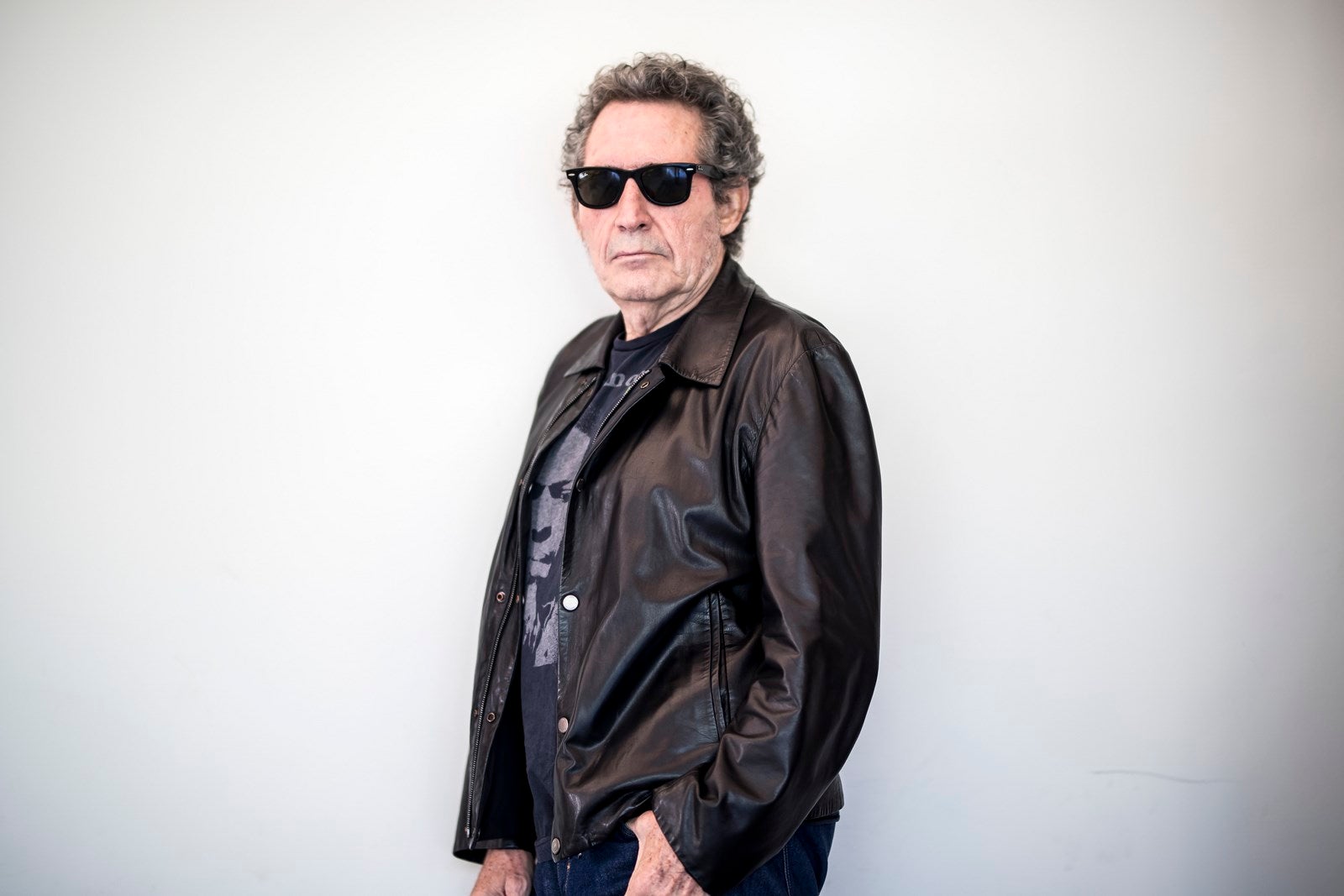 Interpretará grandes clásicos de toda su carrera como 'Bienvenidos', 'Santa Lucía' o 'Rock de una noche de verano', acompañado de su banda, los Black Betty Boys, y una orquesta sinfónica dirigida por Carlos Checa