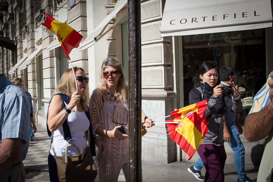 Ambiente de fiesta en las calles de la capital 