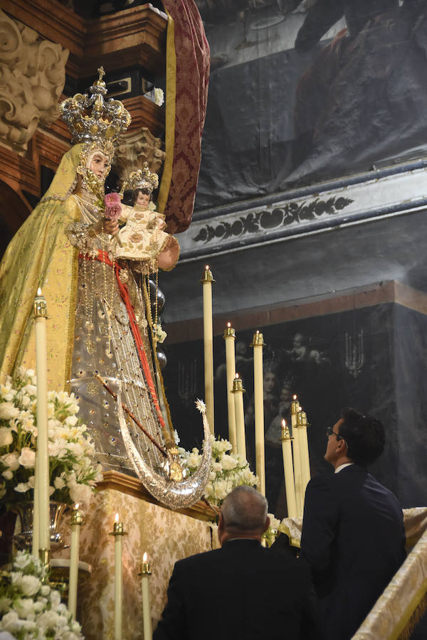 Lleno de público el recorrido de la procesión que ha discurrido por Ancha de Santo Domingo hasta desembocar en calle Jesús y María y San Matías