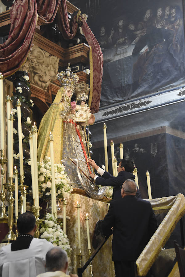 Lleno de público el recorrido de la procesión que ha discurrido por Ancha de Santo Domingo hasta desembocar en calle Jesús y María y San Matías