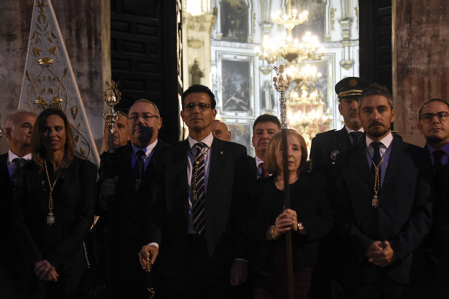 Lleno de público el recorrido de la procesión que ha discurrido por Ancha de Santo Domingo hasta desembocar en calle Jesús y María y San Matías