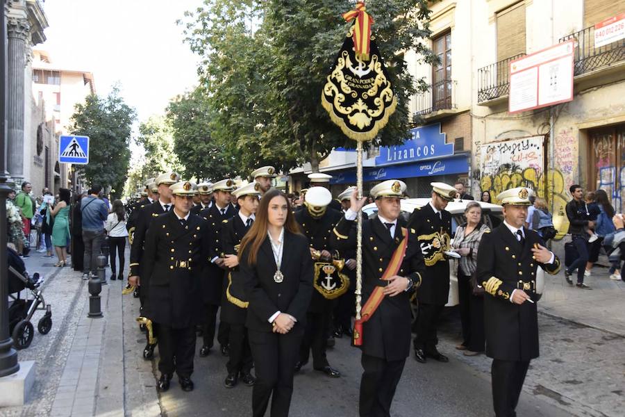 Faltaban escasos minutos para las tres de la tarde cuando la dolorosa que hace trescientos años tallara Risueño llegaba al altar donde será coronada canónicamente la mañana de este sábado 13 de octubre