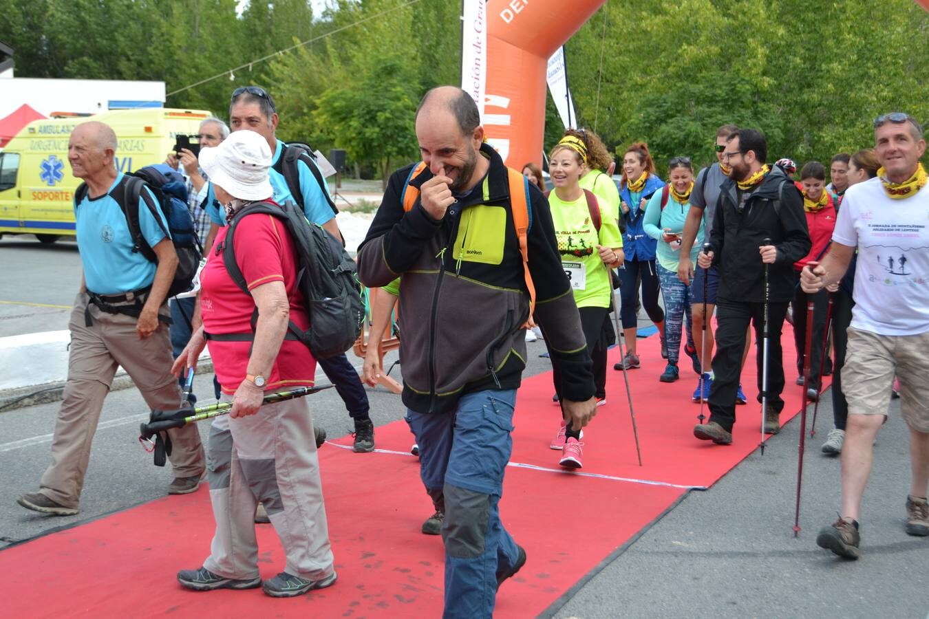 En torno a 120 personas, entre corredores de la trail, minitrail y ruta senderista participaron en la mañana del domingo en esta prueba que estuvo marcada por la intensa lluvia