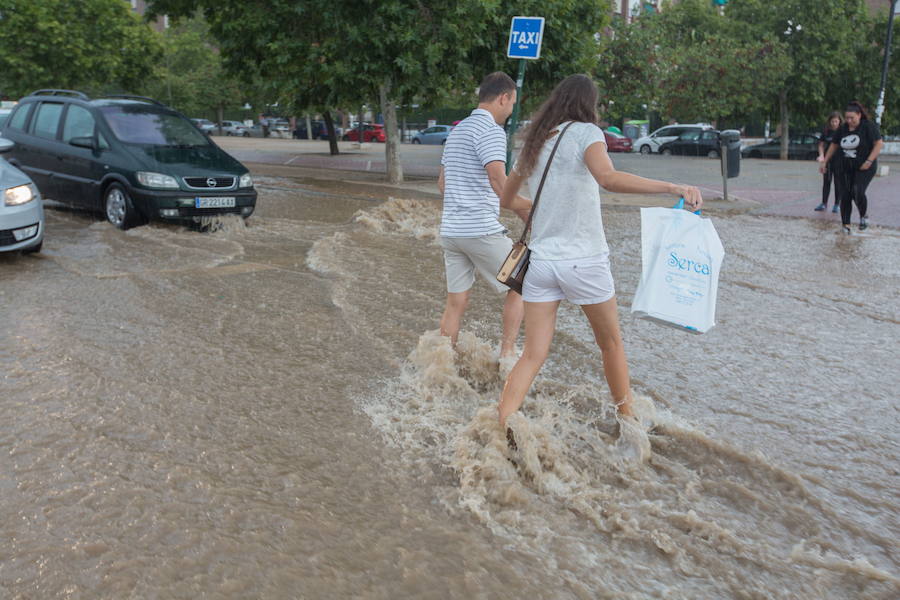 Aviso amarillo por tormentas en Granada y provincia para este domingo