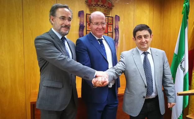 Acuerdo de mayo para el tranvía entre Junta, Ayuntamiento y Diputación.