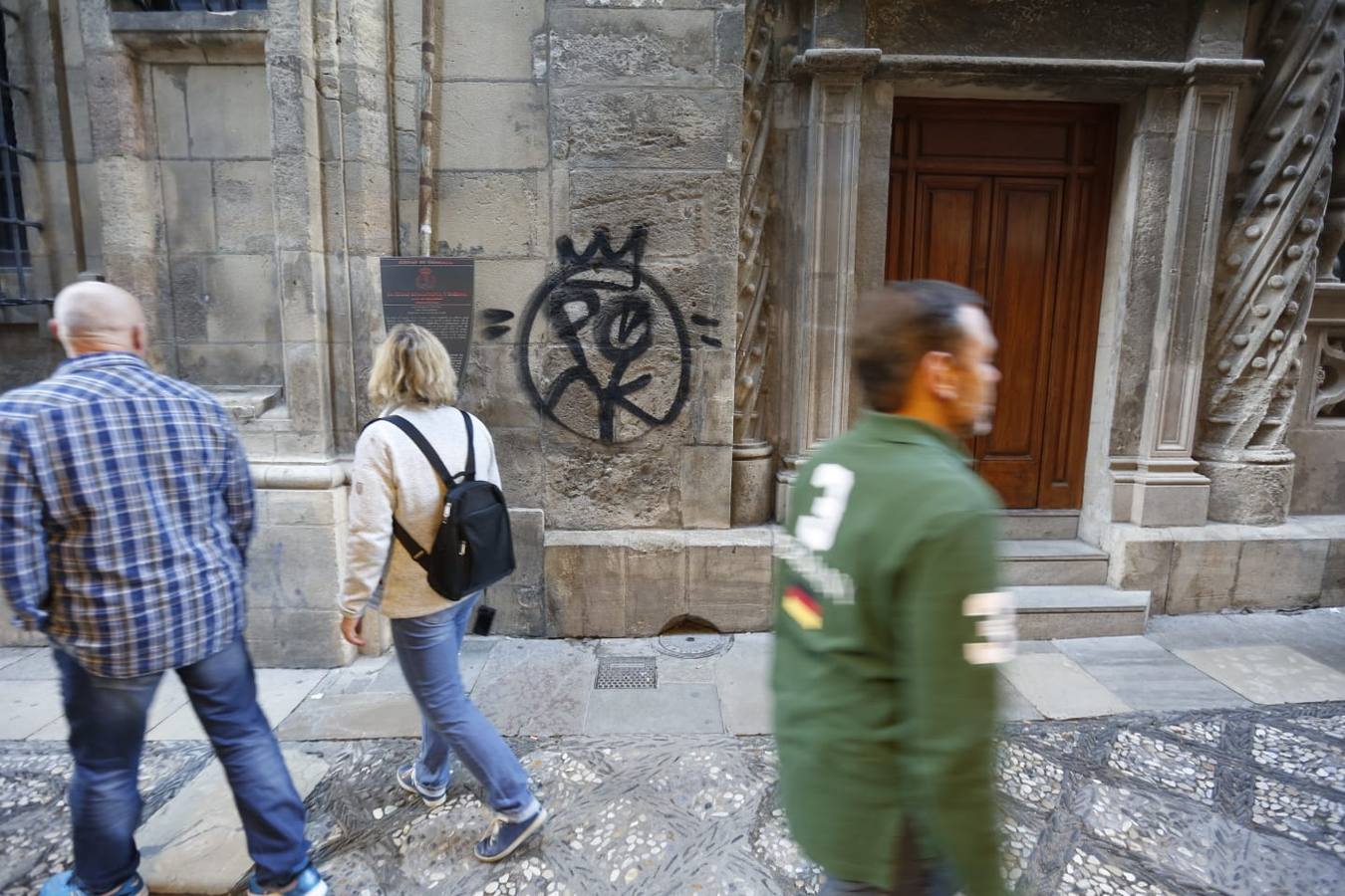 Este es el aspecto que presentaba la fachada del monumento.