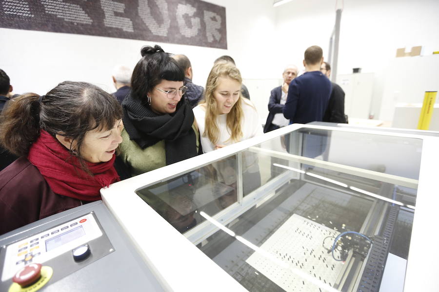 Pilar Aranda visita este nuevo espacio de la Universidad granadina