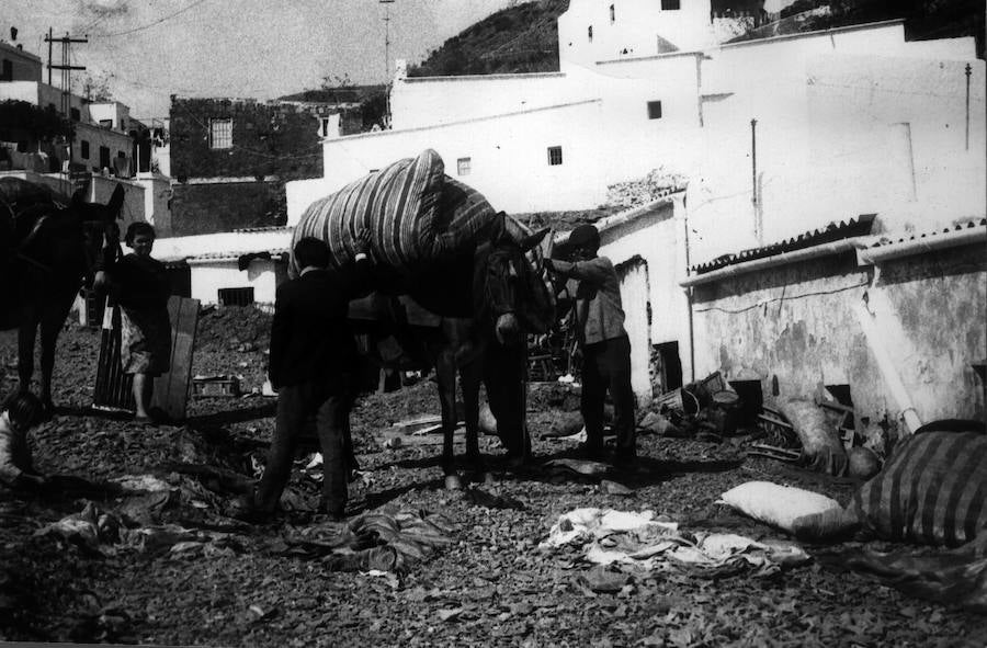 El 19 de octubre de 1973 una riada destrozó el pueblo de La Rábita. Recordamos el suceso con motivo del 45 aniversario del suceso.