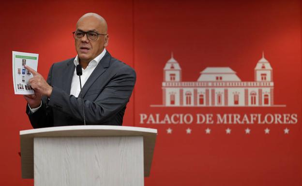 El ministro venezolano de Comunicación, Jorge Rodríguez, en rueda de prensa
