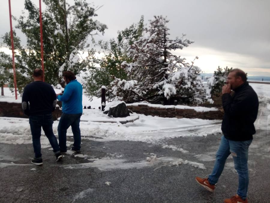 Así está Sierra Nevada tras las precipitaciones caídas hoy.
