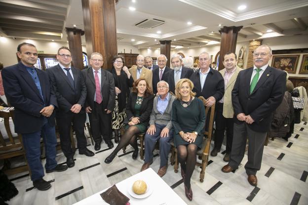 El grupo se reunió en el restaurante Paco Martín.