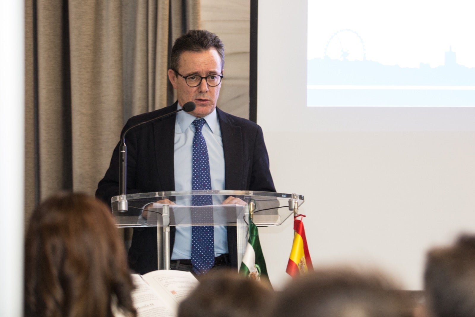 Fotos: Condecoración a los colegiados del Colegio de Agentes de la Propiedad