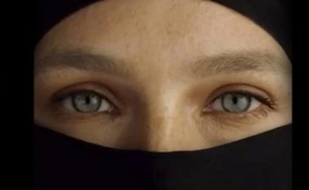 Bar Refaeli, contra el niqab