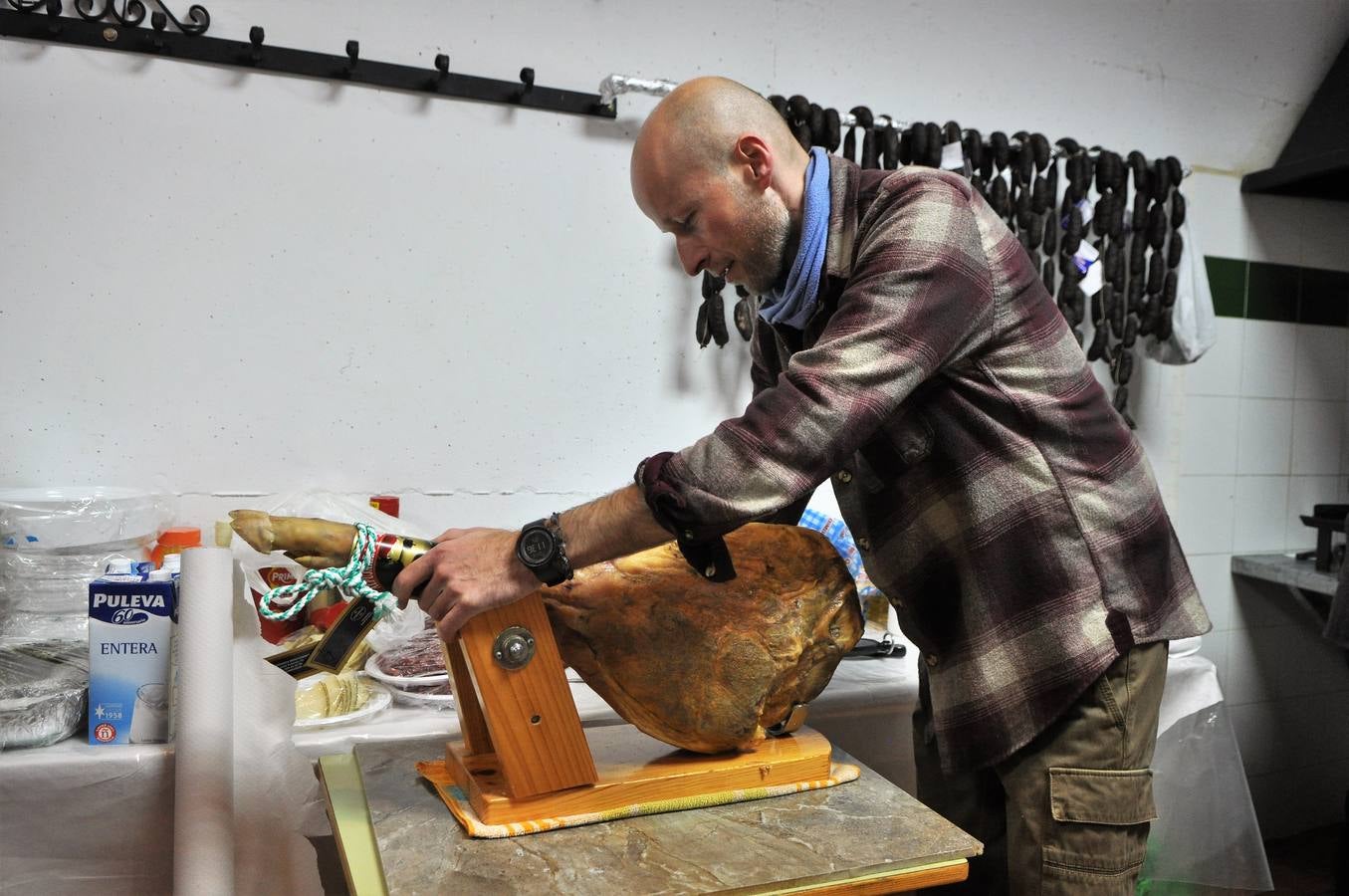 La preciada madera y el fruto del castaño forman parte de la cultura ancestral y gastronomía en esta zona de la Alpujarra desde el tiempo de los romanos