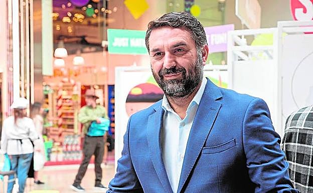 El consejero de Turismo, Francisco Javier Fernández, ayer en Londres durante la campaña de promoción.