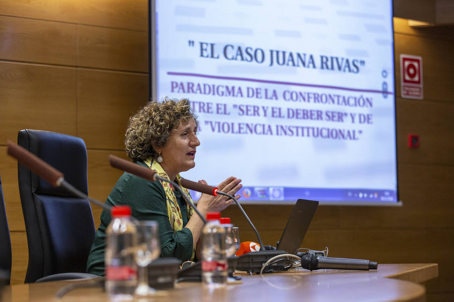 La defensa del italiano Francesco Arcuri ha elevado una queja formal a la Universidad de Granada por la celebración este martes de unas jornadas en las que se analiza el caso de Juana Rivas y la protección de los hijos víctimas de violencia de género y ha pedido que se deje de utilizar a ambos como «paradigmas, en uno y otro lado, de la violencia de género en España».  El artículo completo aquí