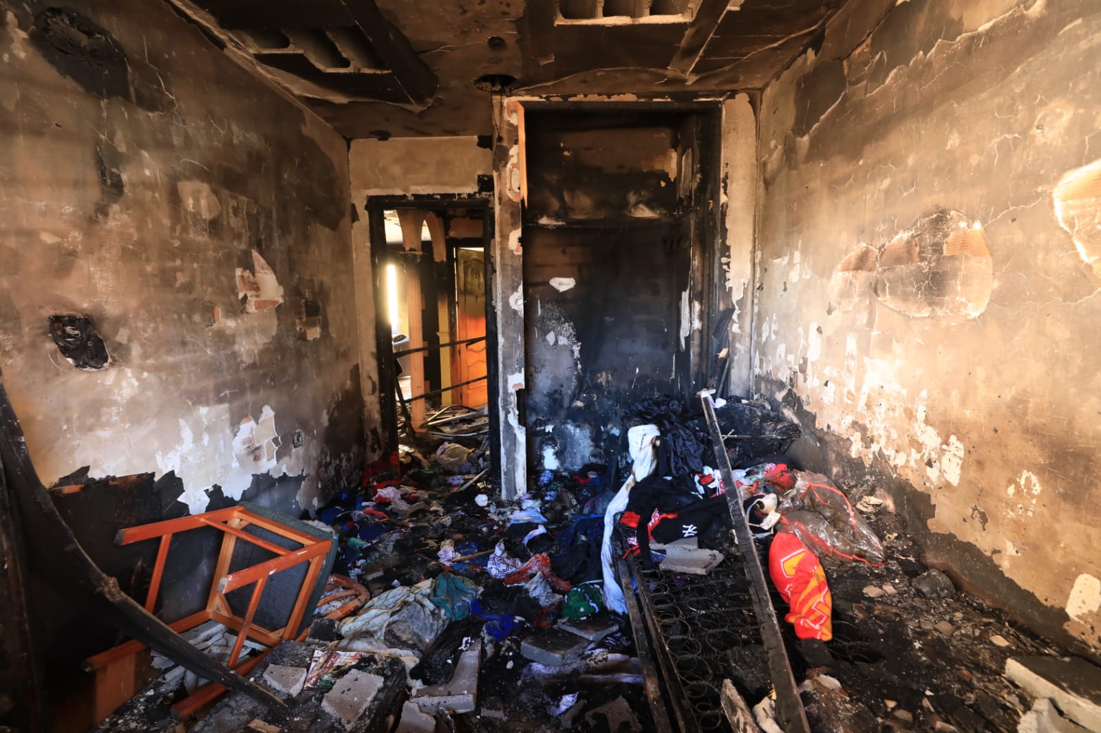 Quince personas han tenido que ser desalojadas mientras los Bomberos intervenían en el inmueble