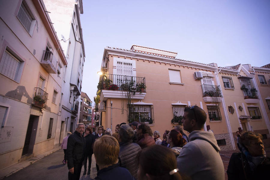 De la mano del historiador Manuel Domínguez, el paseo la ruta organizada por la asociación cultural Masip volvió a ser un éxito