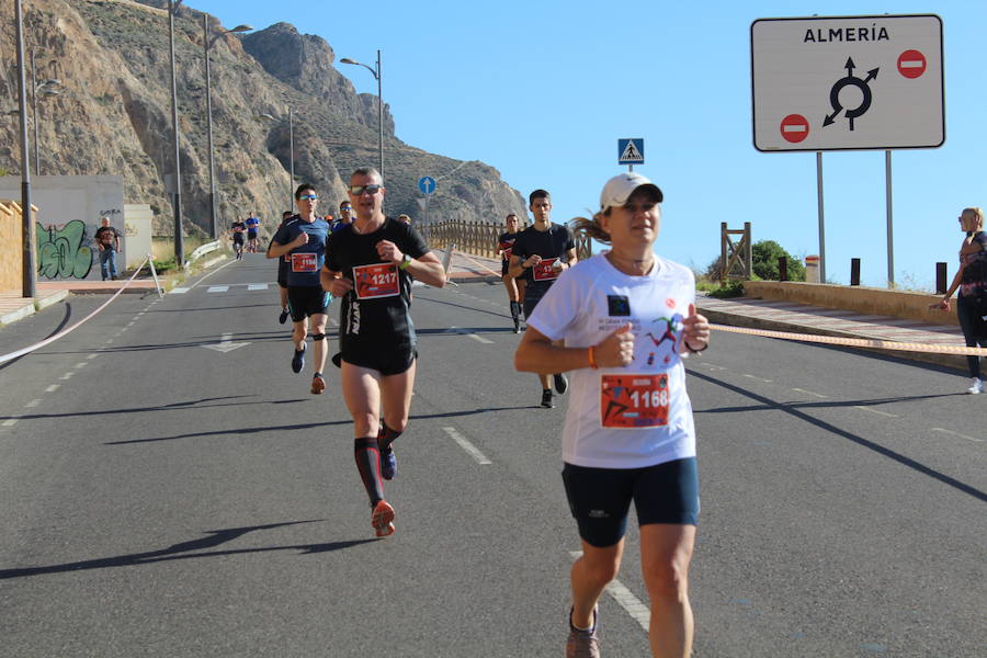 Las altas temperaturas no han impedido que 834 corredores tomen la salida