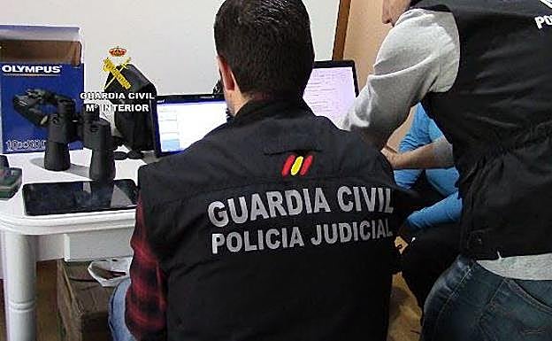 Detenido en Granada por 12 robos en el interior de vehículos
