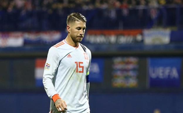 Sergio Ramos, antes de lanzar el penalti.