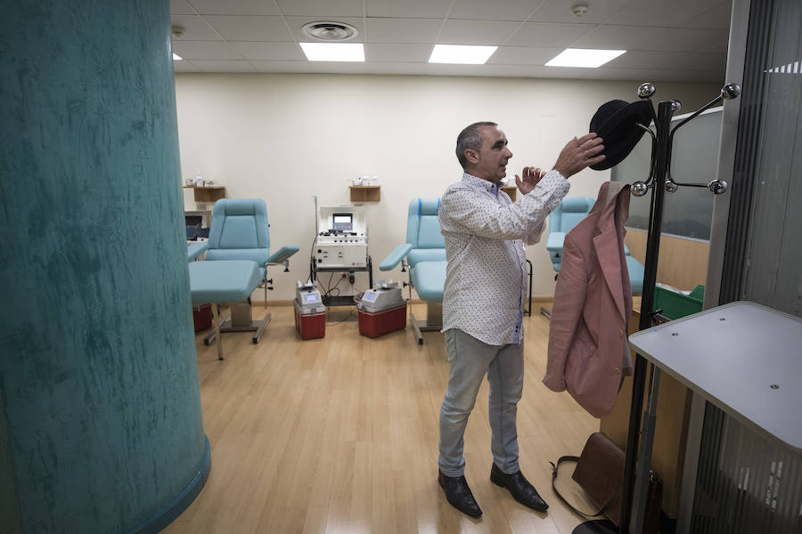 Enrique Francisco Ojea, albaicinero, es el mayor donante de sangre de España y anima a todos a que donen para ayudar a los demás 