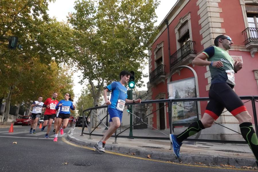 La tímida lluvia con la que se abrió la mañana dejó paso luego a un sol confortable para los más de 1.100 participantes