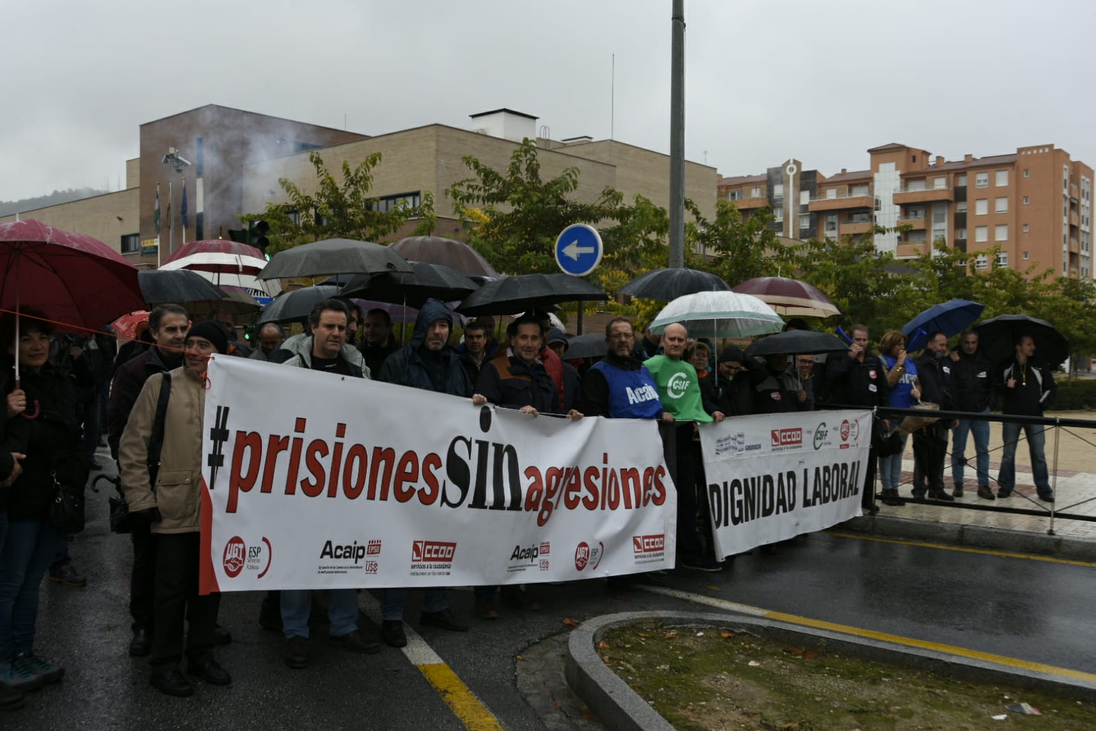 Su acción ha obligado a efectuar cortes tráfico en el distrito Beiro de la capital