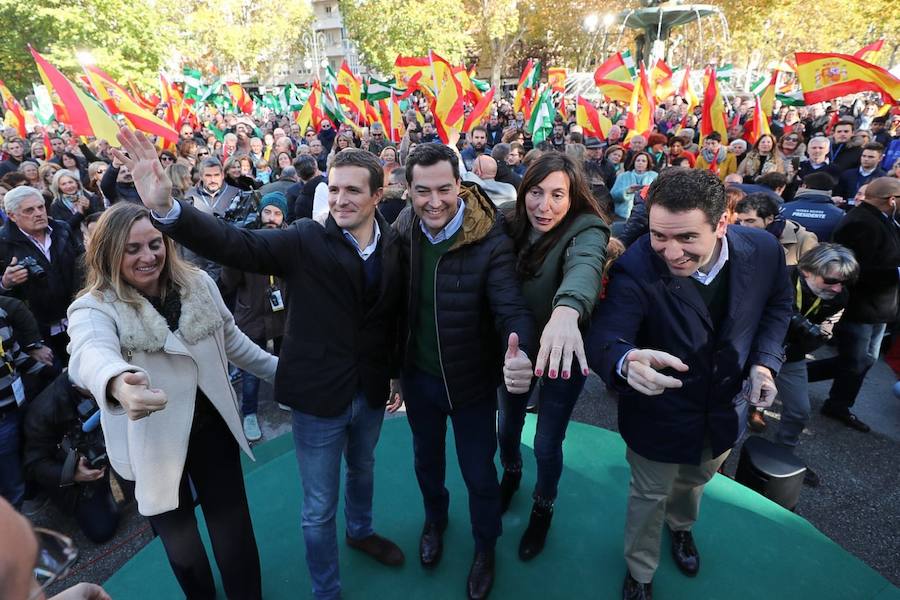 La capital granadina ha acogido un mitín del PP con la presencia estrella del presidente del partido