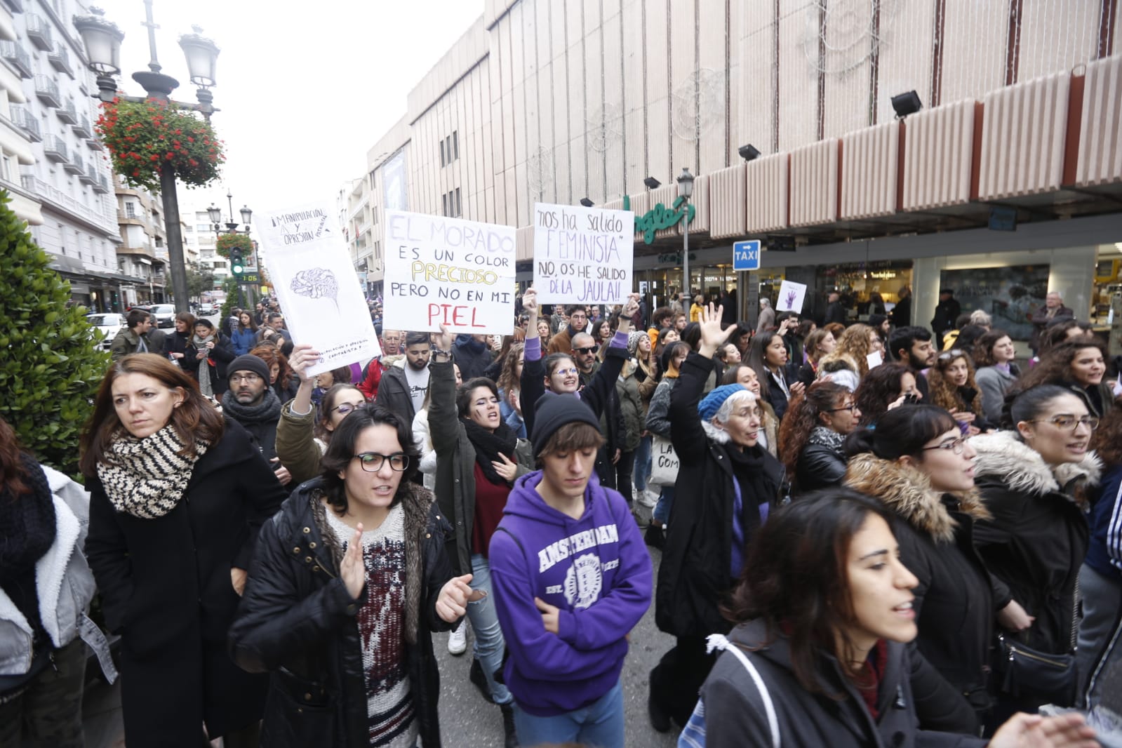 Más de 3.000 personas se manifiestan contra est lacra social