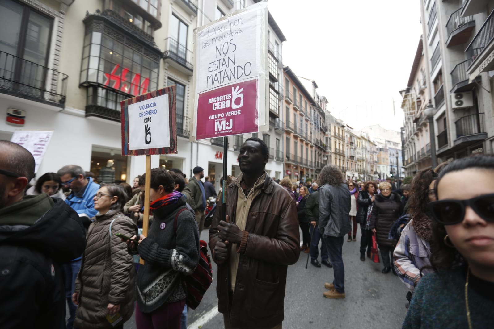Más de 3.000 personas se manifiestan contra est lacra social