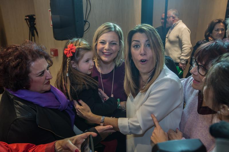 La presidenta de la Junta ha visitado Granada este 25-N en plena campaña electoral