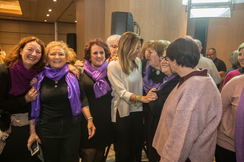 La presidenta de la Junta ha visitado Granada este 25-N en plena campaña electoral