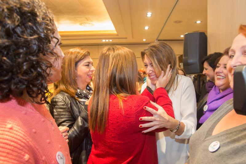 La presidenta de la Junta ha visitado Granada este 25-N en plena campaña electoral