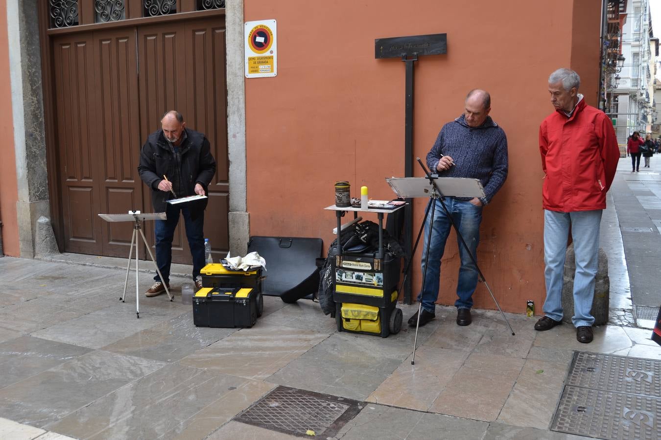 Un centenar de pintores de Andalucía Oriental celebraron el domingo, 25 de noviembre, el Día Mundial de la Acuarela, en el entorno de la Catedral de Granada