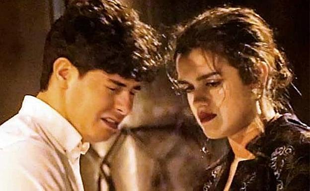 Primicia. Alfred rompió a llorar tras ver cómo Amaia, muy seria, le rechazaba un beso. :: 'LECTURAS'