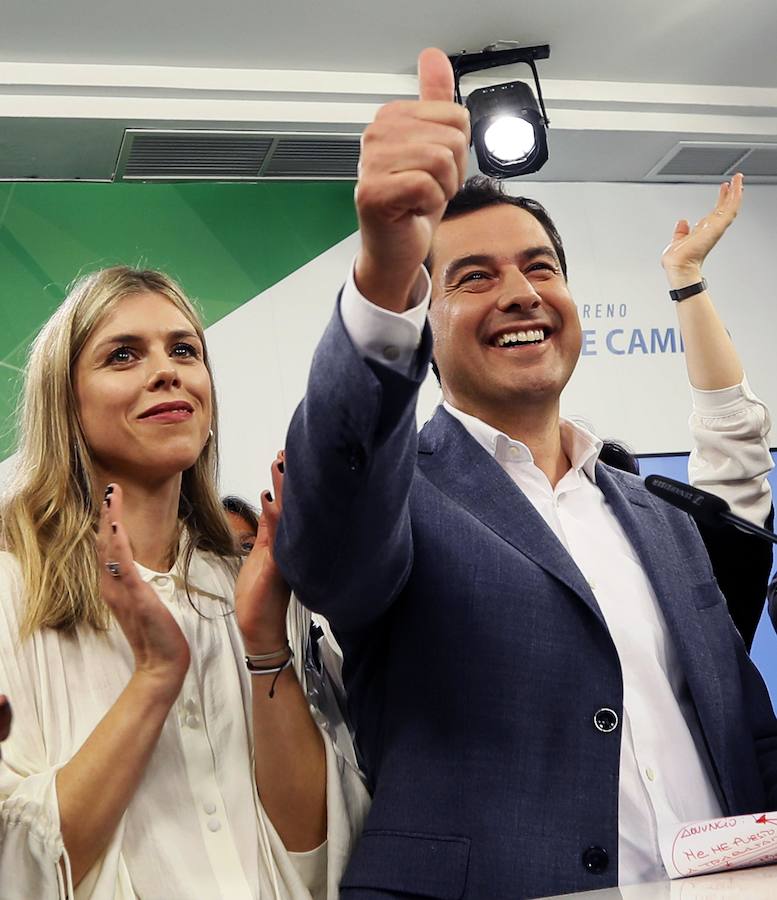 Juanma Moreno, candidato del PP a la Junta de Andalucía, durante su alocución tras conocer los resultados electorales.