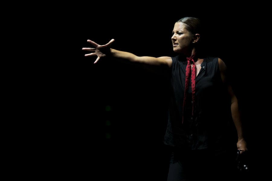 Sara Baras lleva la emoción al público roquetero con su espectáculo 'Sombras'